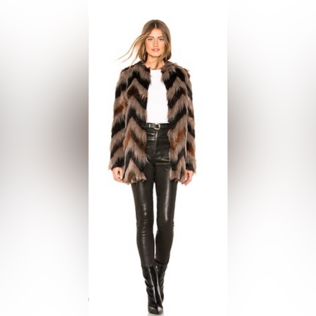 Muse Chevron Faux-Fur Jacket In Brown & Black Size Small